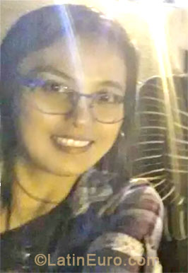 Date this lovely Philippines girl Ged from Manila PH589