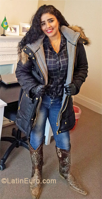 Date this charming Brazil girl Daniele from Rio De Janeiro BR8202