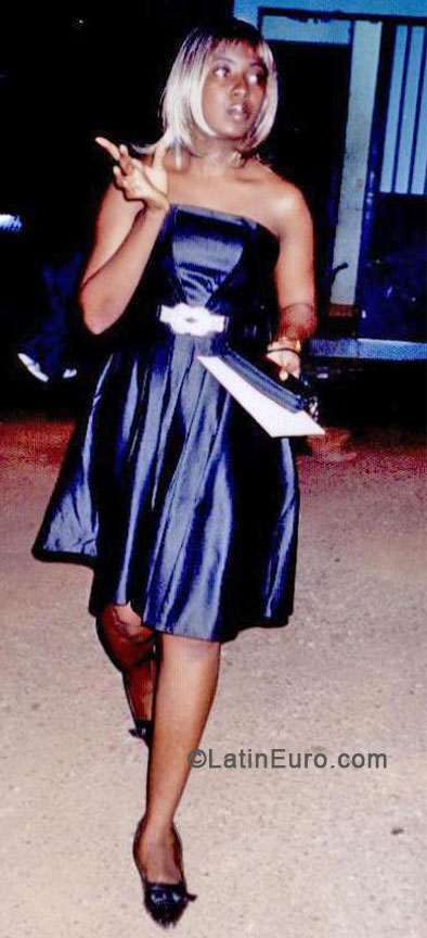 Date this stunning Cameroon girl Essama from Yaounde CM173