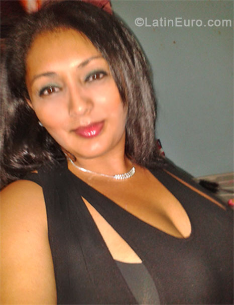 Date this funny Honduras girl Ana Lucia from Cortes HN894