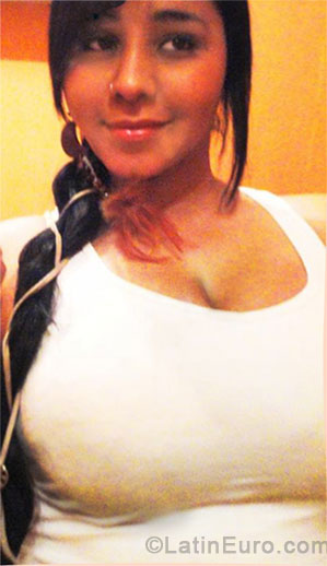 Date this hot Brazil girl Natasha from Barrinha BR8219