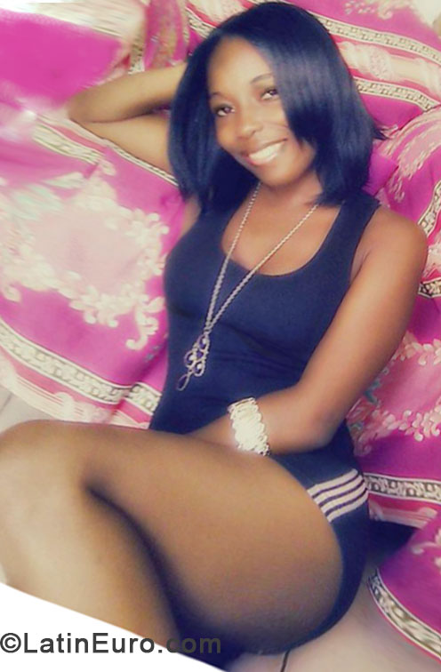 Date this good-looking Honduras girl Marissa from La Ceiba HN900