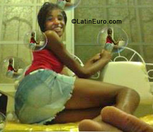 Date this passionate Jamaica girl Sashanna from Kingston JM1366