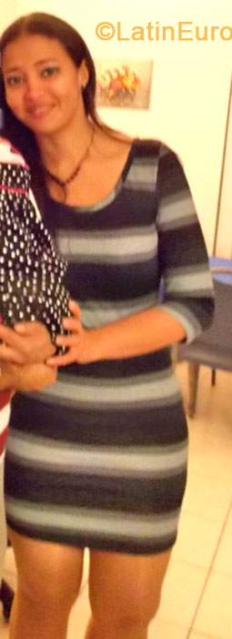 Date this charming United States girl Angelica from Miami US15816