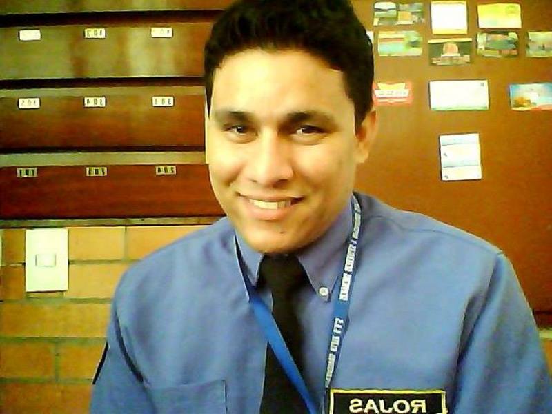 Date this pretty Colombia man ELKIN from Bucaramanga CO14497