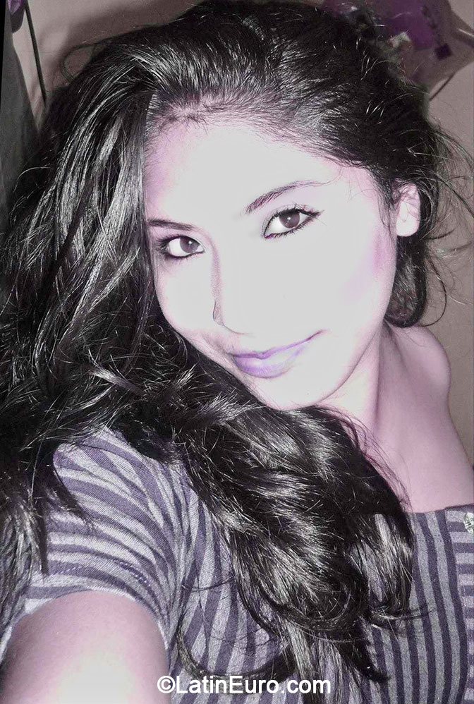 Date this sultry Peru girl Maricruz from Lima PE849