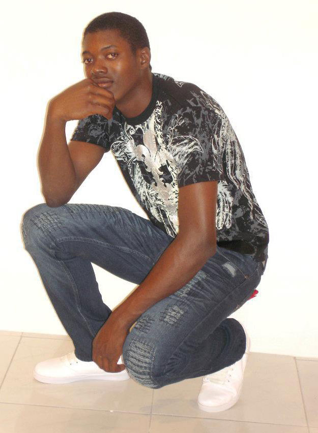 Date this young Jamaica man Ricardo from Kingston JM1411