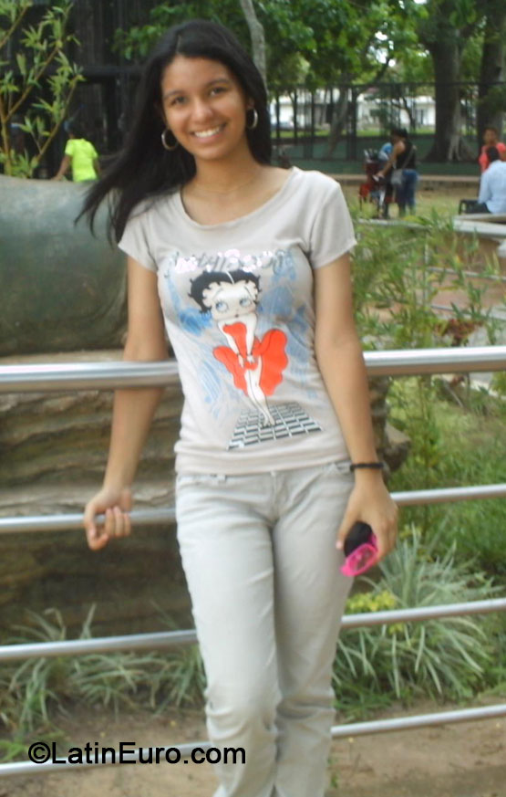 Date this georgeous Venezuela girl Ayareth from Maturin VE113