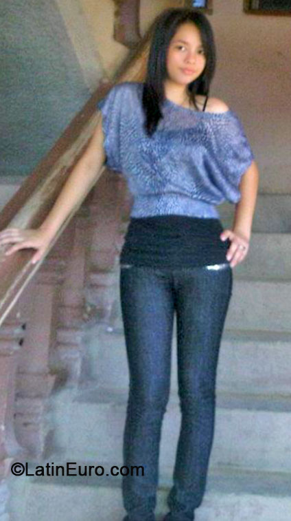 Date this passionate Honduras girl Nohami from San Pedro Sula HN903