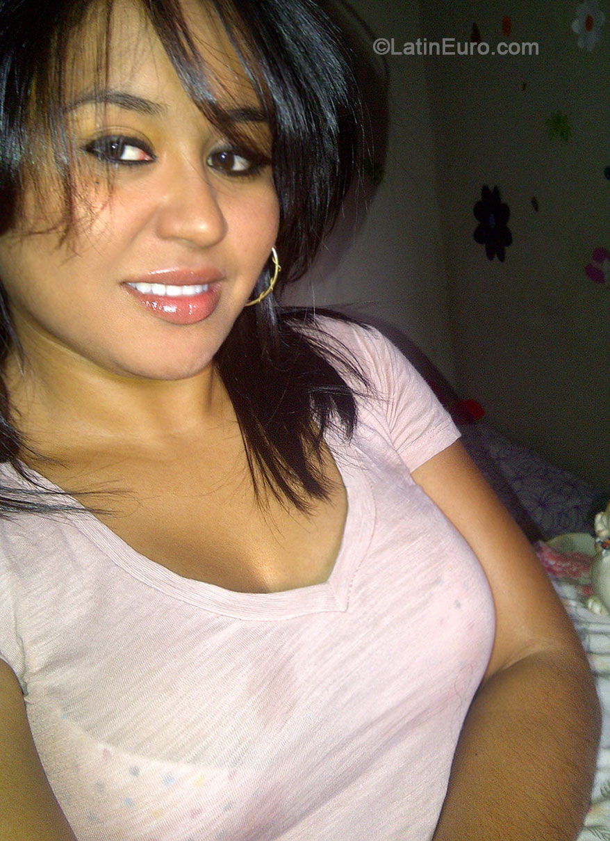 Date this funny Honduras girl Lizeth from Tegucigalpa HN906