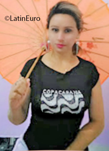 Date this athletic Brazil girl Lyssandra from Macapa BR8331