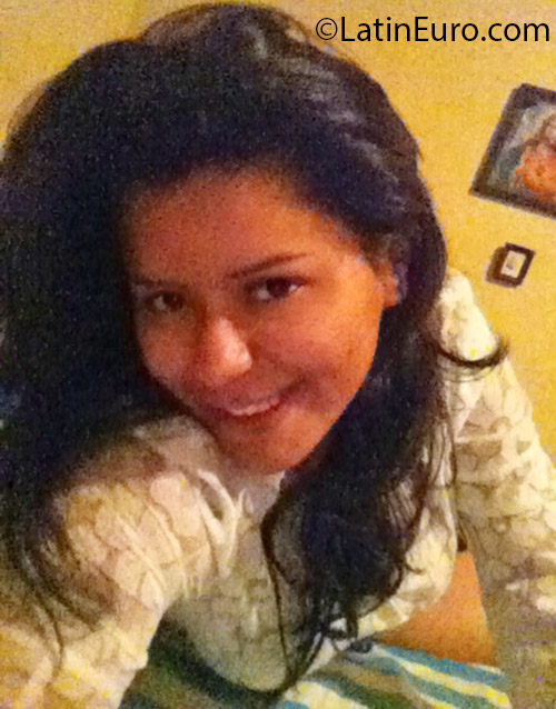 Date this cute Honduras girl Rousy from Tegucigalpa HN907
