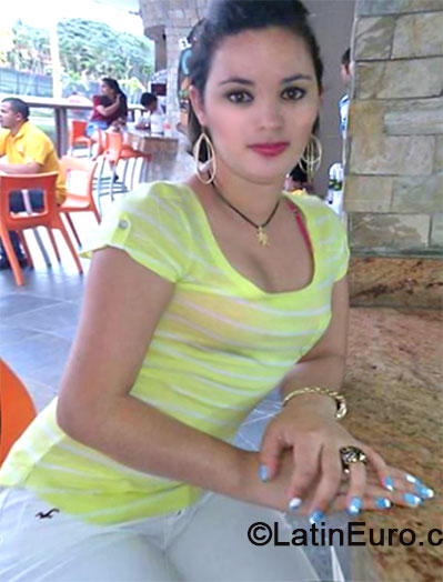 Date this hot Dominican Republic girl Ingrid from Jarabacoa DO17980