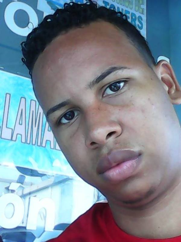 Date this happy Dominican Republic man Monchy from Santo Domingo DO17983