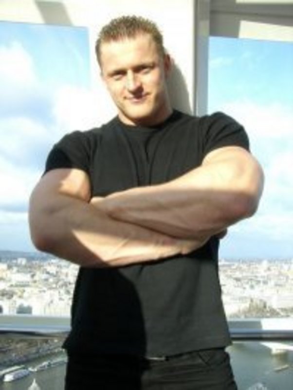 Date this hard body United Kingdom man Jarekkubala from Bristol GB739
