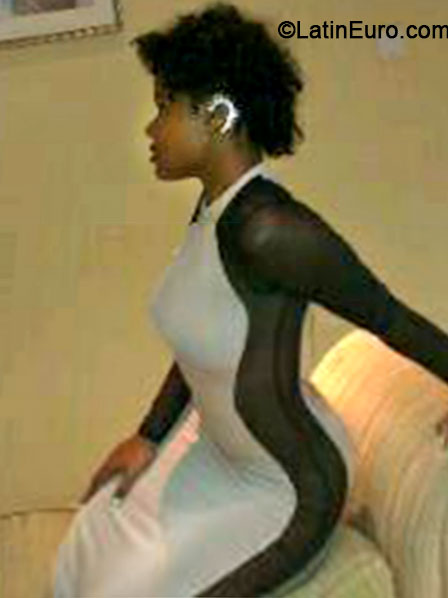 Date this athletic Jamaica girl Jodiania from St. Andrew JM1486
