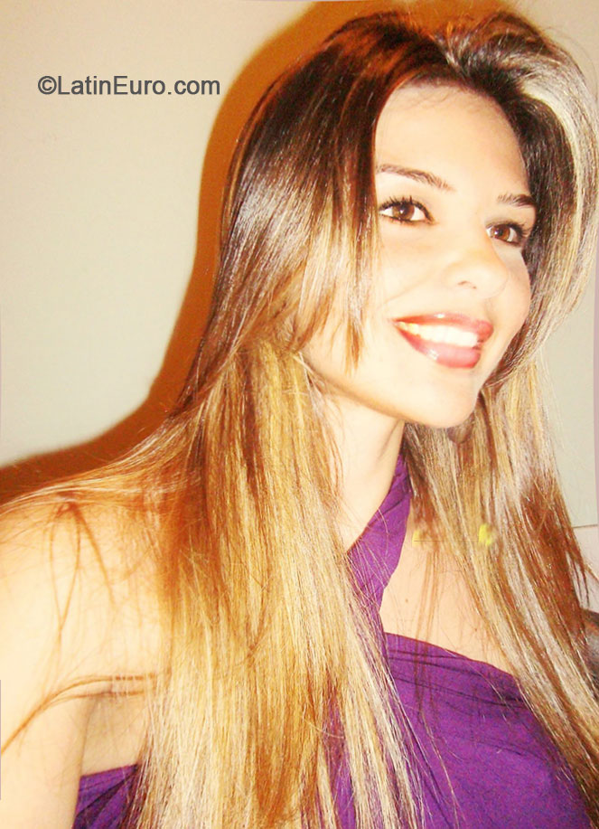 Date this sensual Brazil girl Michele from Sao Paulo BR8415