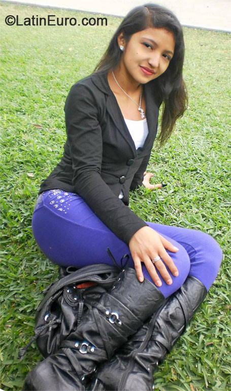Date this foxy Peru girl Rudi from Lima PE880