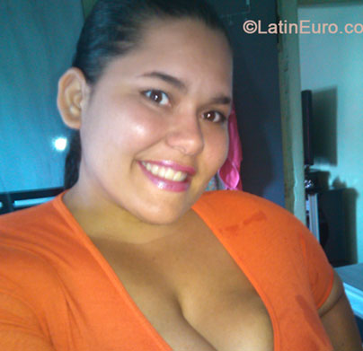 Date this attractive Brazil girl Thamie from Sao Jose Do Rio Preto BR8441