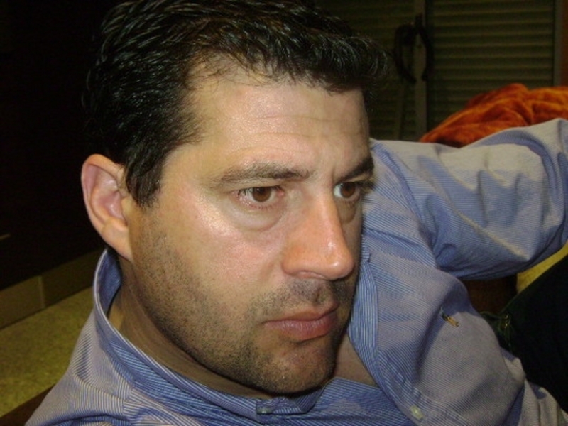 Date this happy United States man Dennis from Los US14777