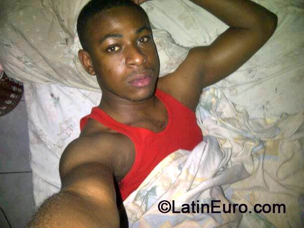 Date this attractive Jamaica man Freddy from Kingston JM1531