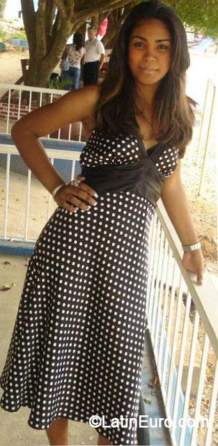 Date this sensual Dominican Republic girl Ginesa from Jarabacoa DO18410