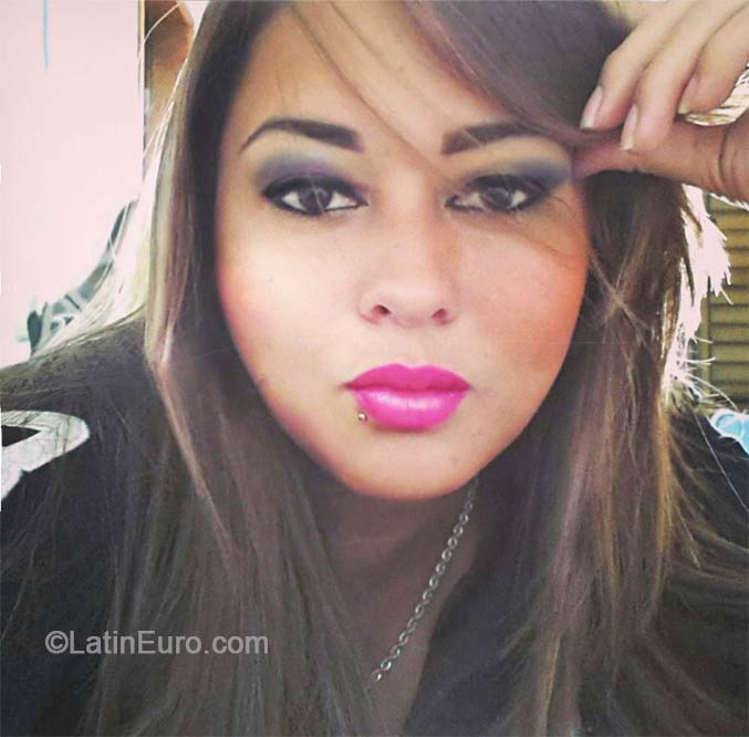 Date this gorgeous Brazil girl Danilla from Goiania BR8616