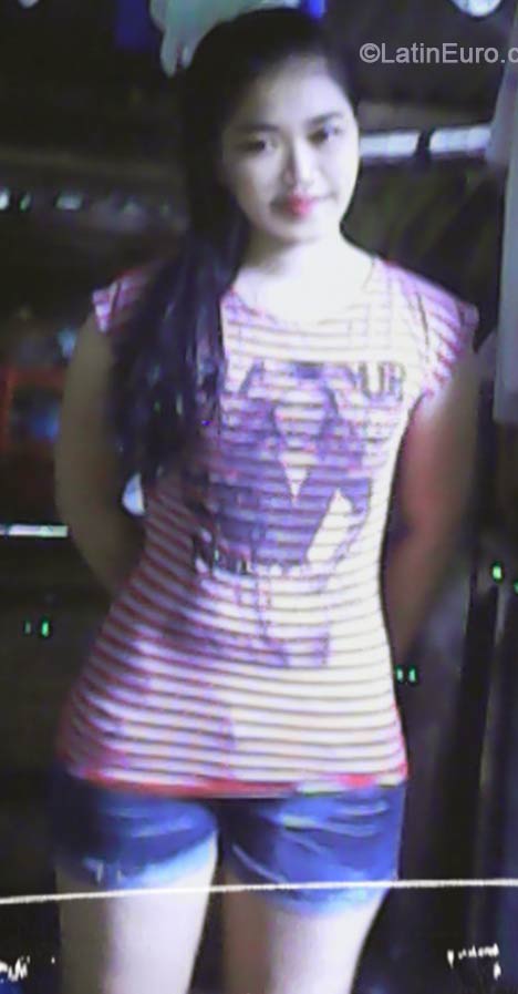 Date this passionate Philippines girl Ruth from Borongan PH616