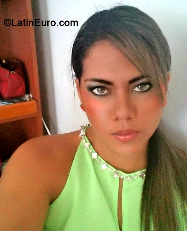 Date this exotic Colombia girl Paola from ibague CO14909