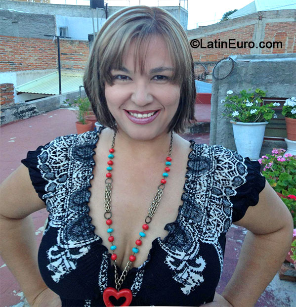 Date this charming Mexico girl Carmen from Guadalajara MX1272