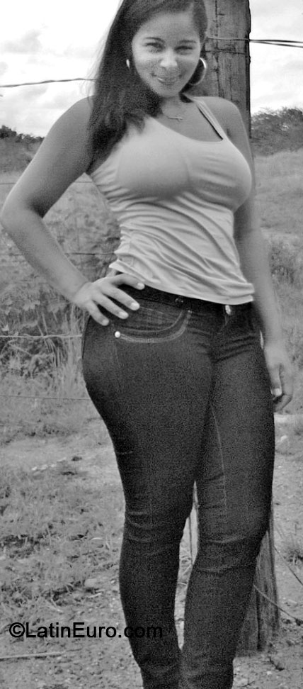 Date this lovely Brazil girl Selena from Parauapebas BR8674