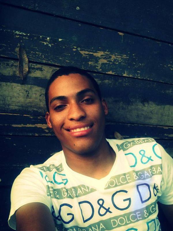 Date this young Honduras man Jose gordon from La Ceiba HN934