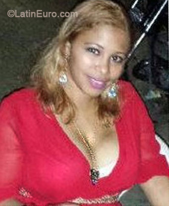 Date this lovely Dominican Republic girl Ines from Santo Domingo DO18636