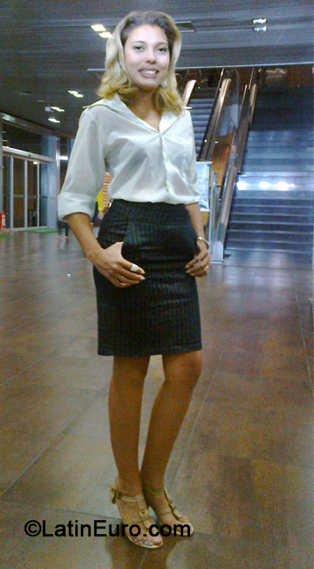 Date this foxy Brazil girl Milene86 from Belem BR9317