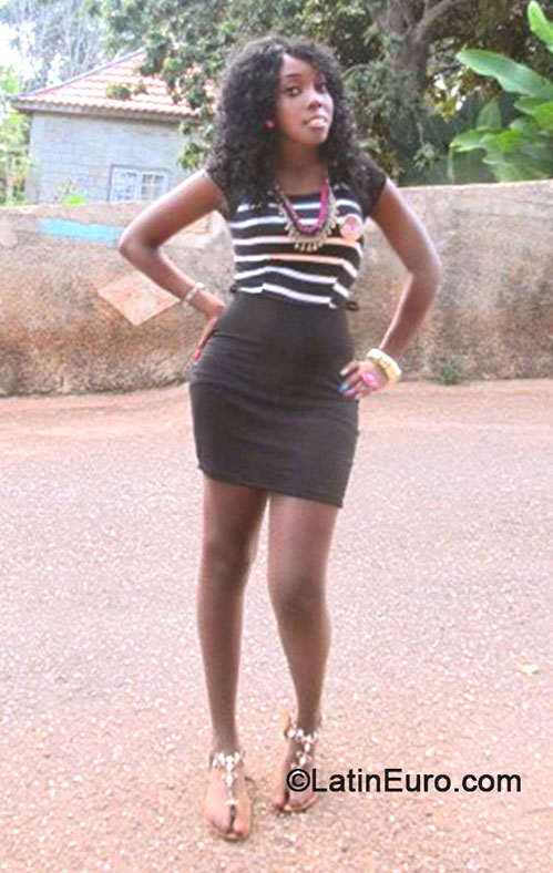 Date this nice looking Jamaica girl Jadaye from Kingston JM1609