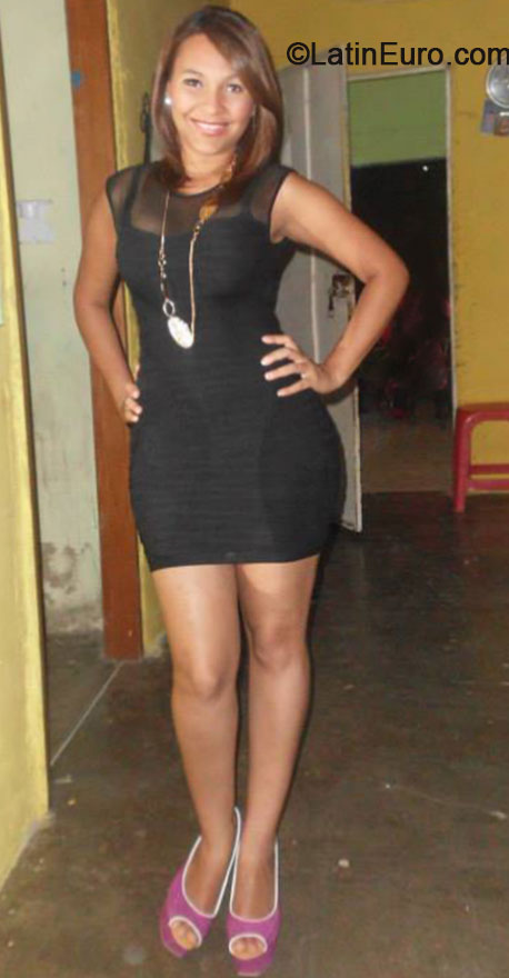 Date this beautiful Venezuela girl Vanessa from Maracaibo VE190