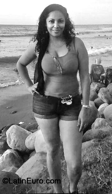 Date this funny Honduras girl Abigail from La Ceiba HN941