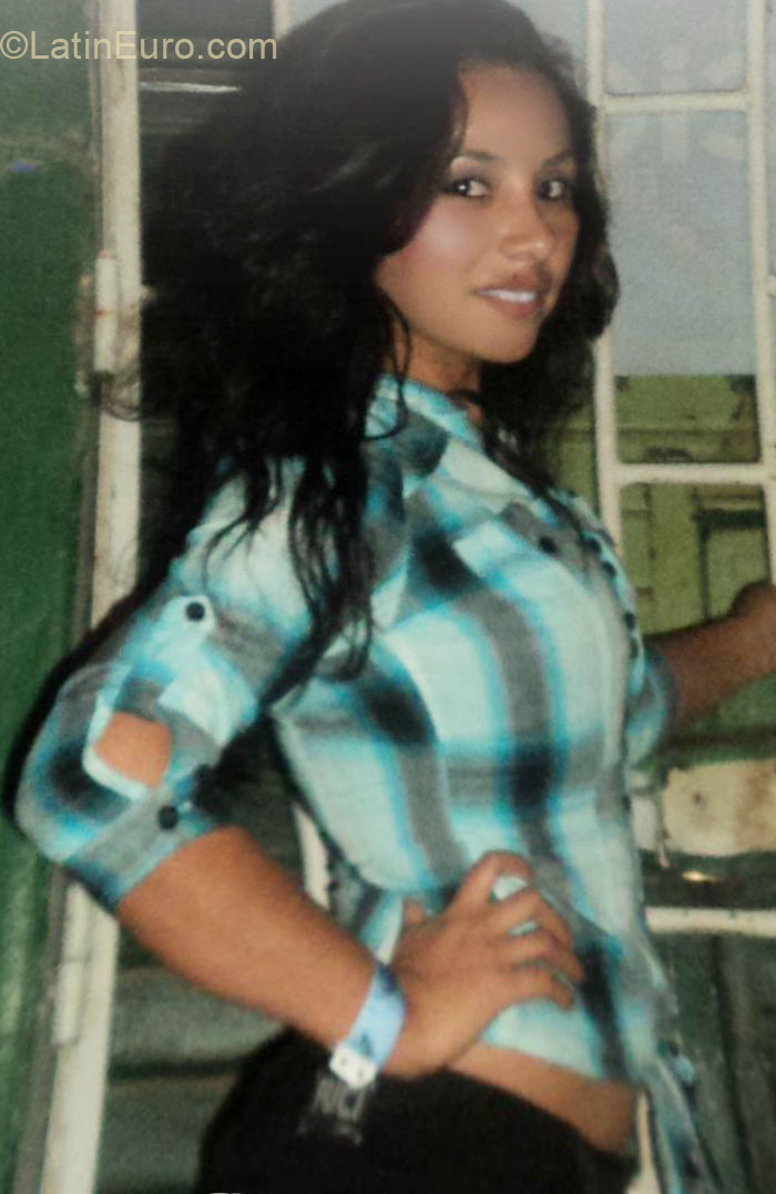 Date this voluptuous Peru girl Karina from Trujillo PE963