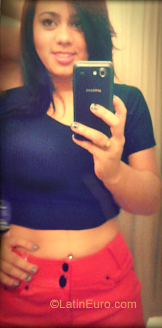 Date this voluptuous Brazil girl Bruna from Montes Claros BR8733