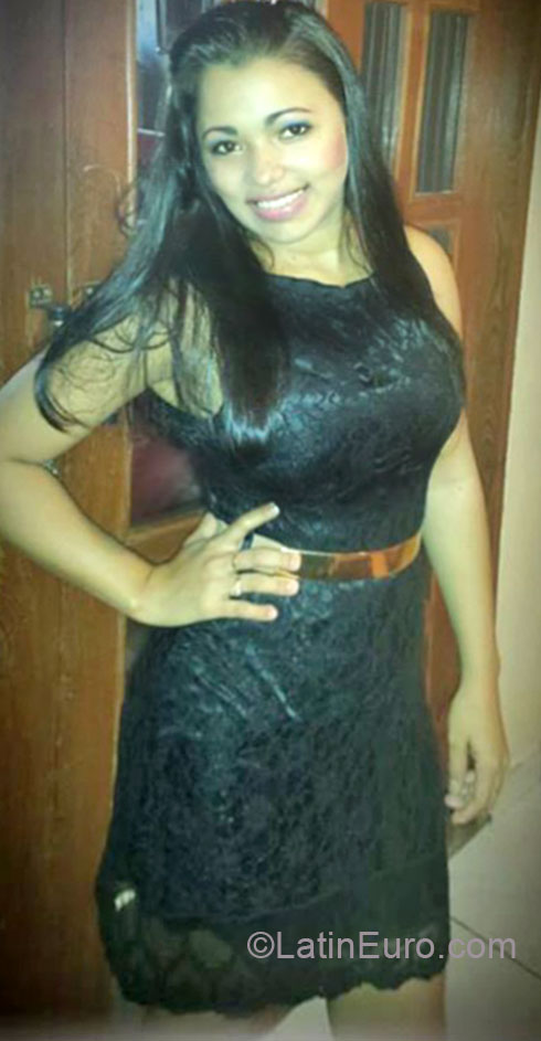 Date this passionate Brazil girl Jaqueline from Goiania BR8737