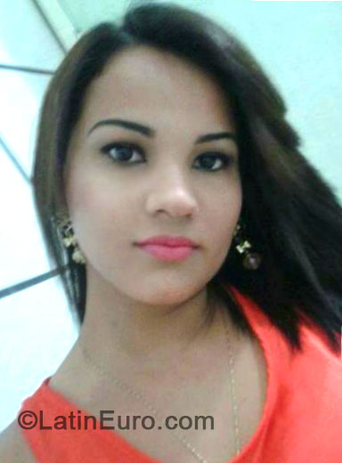 Date this voluptuous Brazil girl Karoline from Natal BR8755