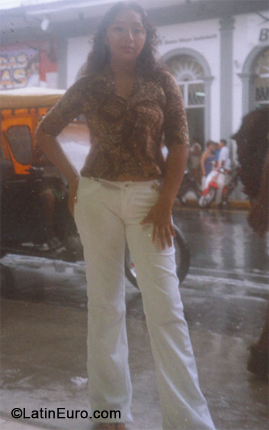 Date this hot Peru girl Adjani from Iquitos PE973