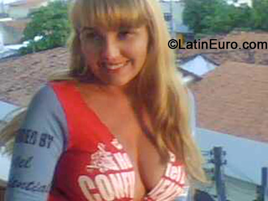 Date this athletic Brazil girl Maria from Fortaleza BR8775
