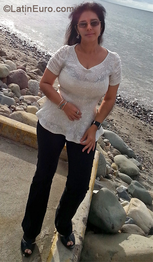 Date this georgeous Honduras girl Idalia from Tegucigalpa HN980