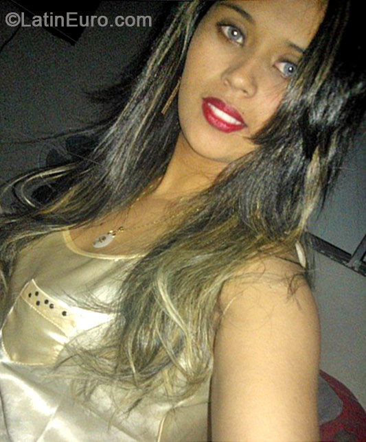 Date this hard body Brazil girl Dayane from Vitoria BR8788