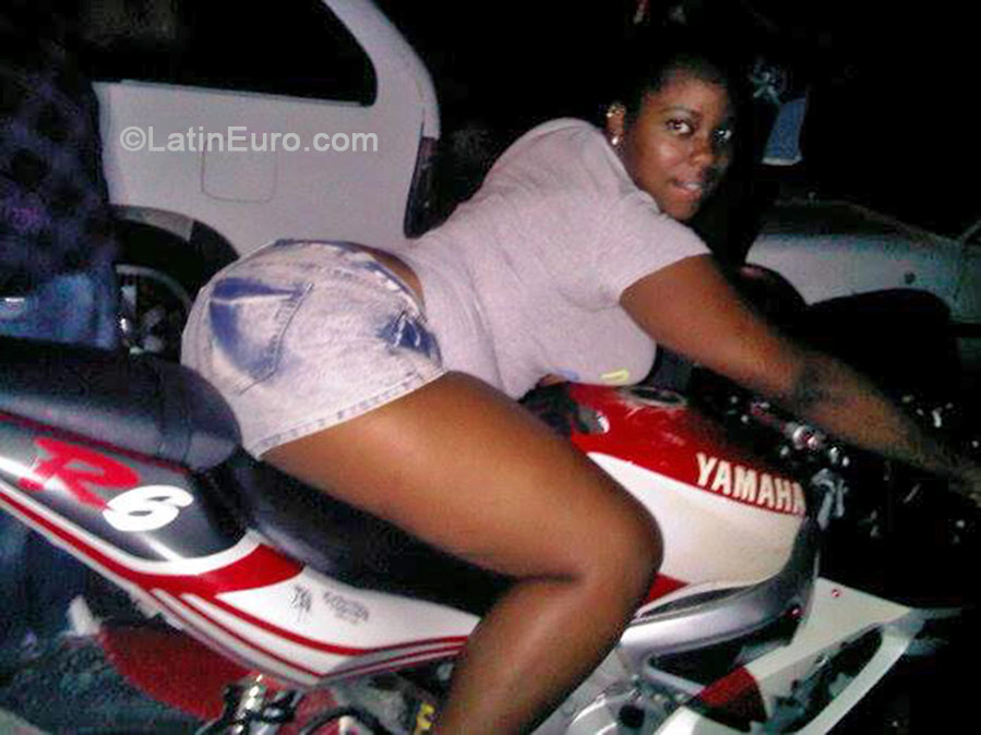 Date this delightful Jamaica girl Amanda from Montego Bay JM1682