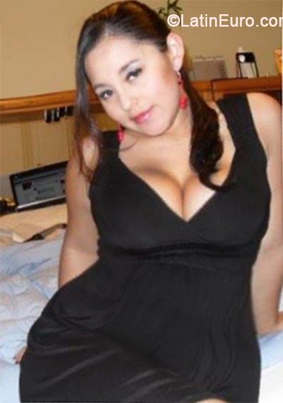 Date this young Colombia girl Carolina from Bogota CO15241