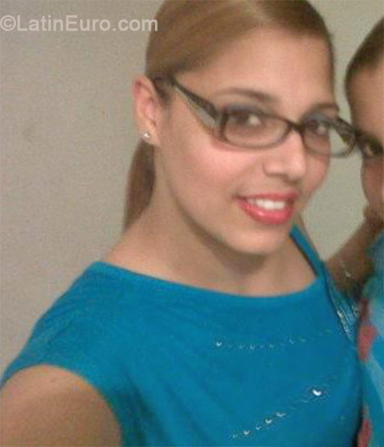 Date this stunning Dominican Republic girl Rouse from Santo Domingo DO19092