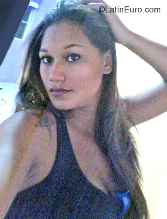 Date this happy Brazil girl Jucara from Tiete BR8799