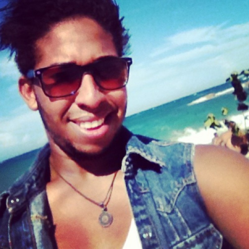 Date this beautiful Dominican Republic man Jenrydelorbe from Santo Domigo DO19154